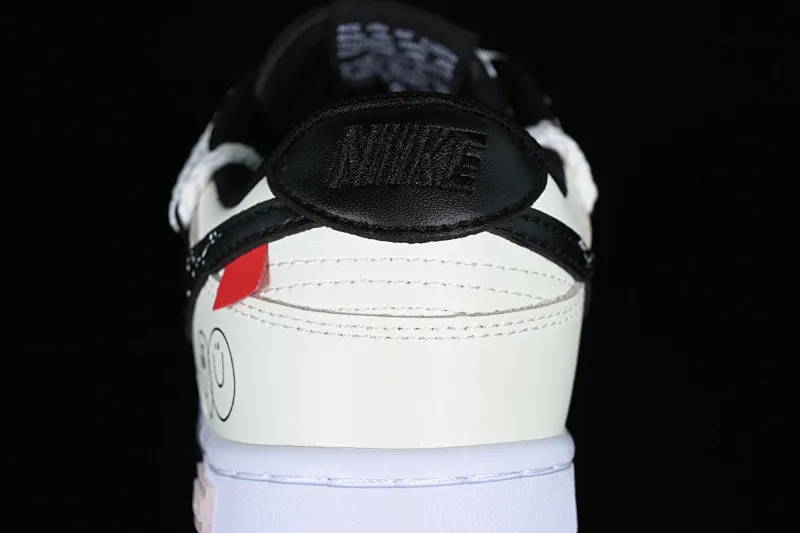 All categories Nk SB Dunk series Nk SB Dunk Low low-top sneakers Nk Dunk Low Panda Prank Love Smiley Face Panda Splash Ink SB strap low-top casual sneakers DD1391-100